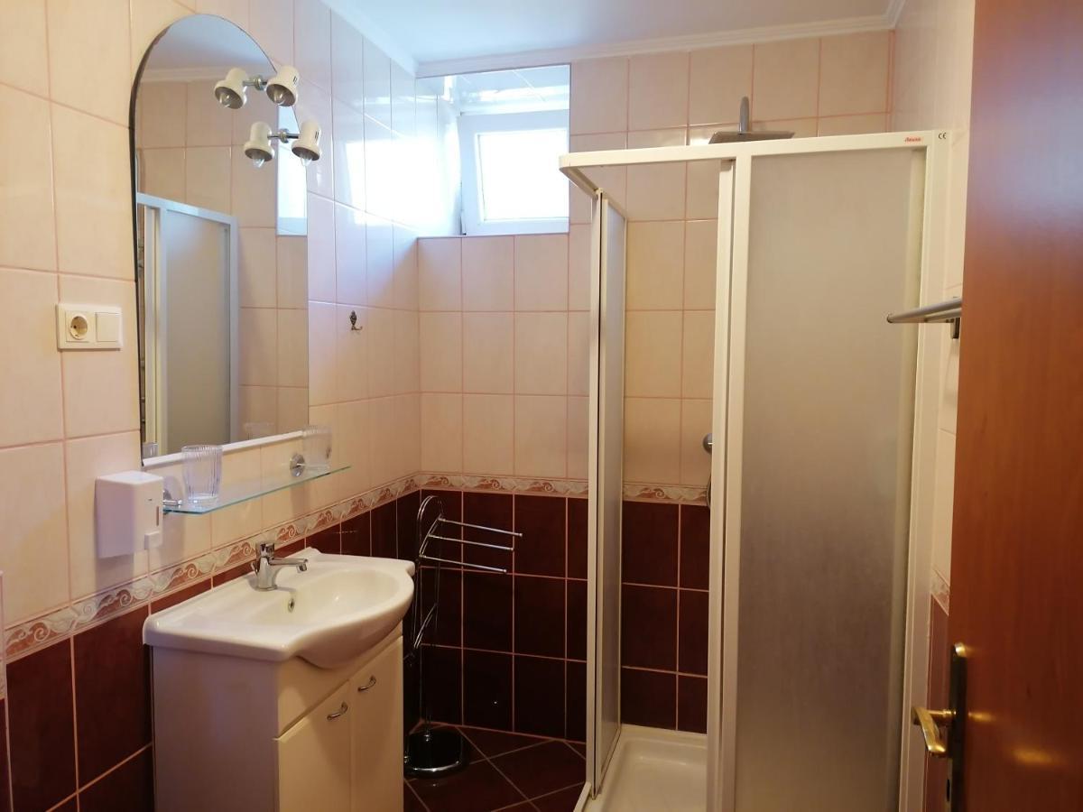 Harmonia Panzio Hotel Sárospatak Eksteriør billede