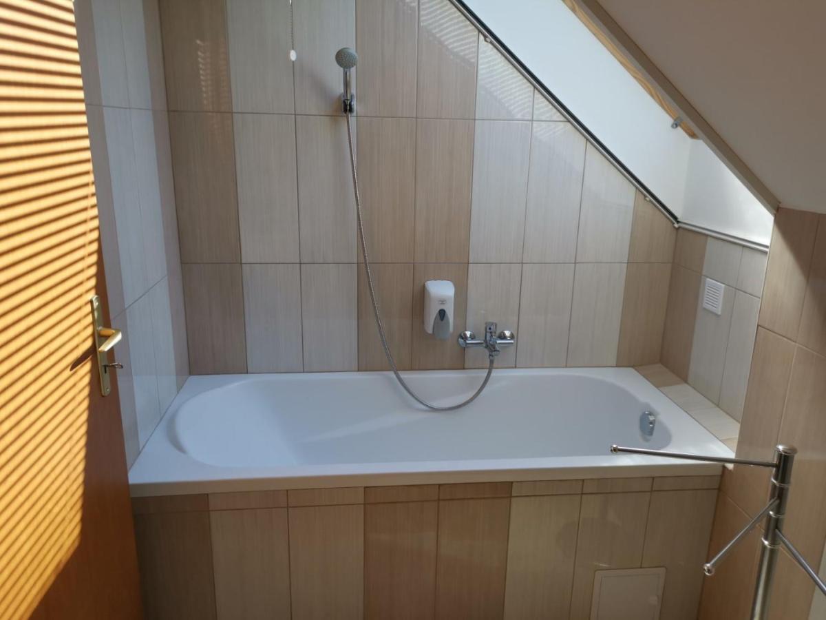 Harmonia Panzio Hotel Sárospatak Eksteriør billede