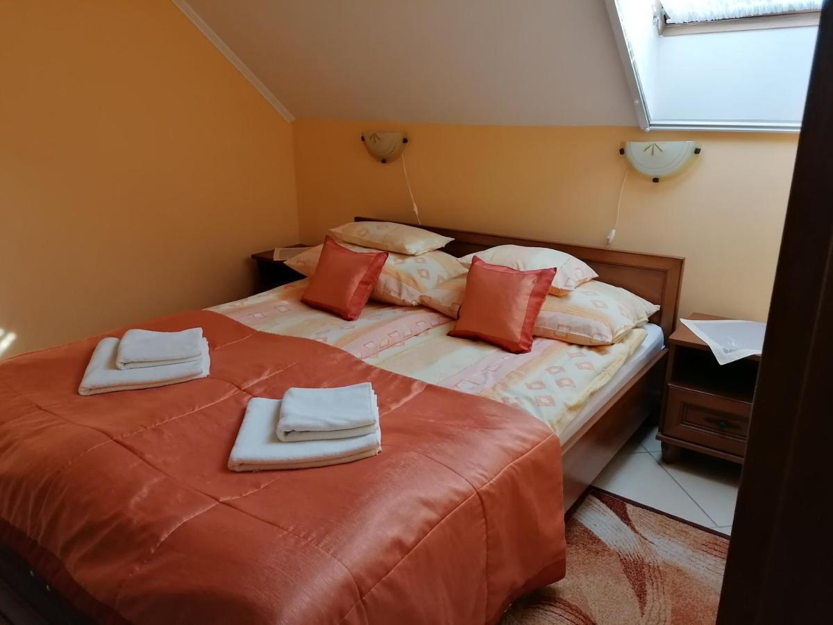 Harmonia Panzio Hotel Sárospatak Eksteriør billede