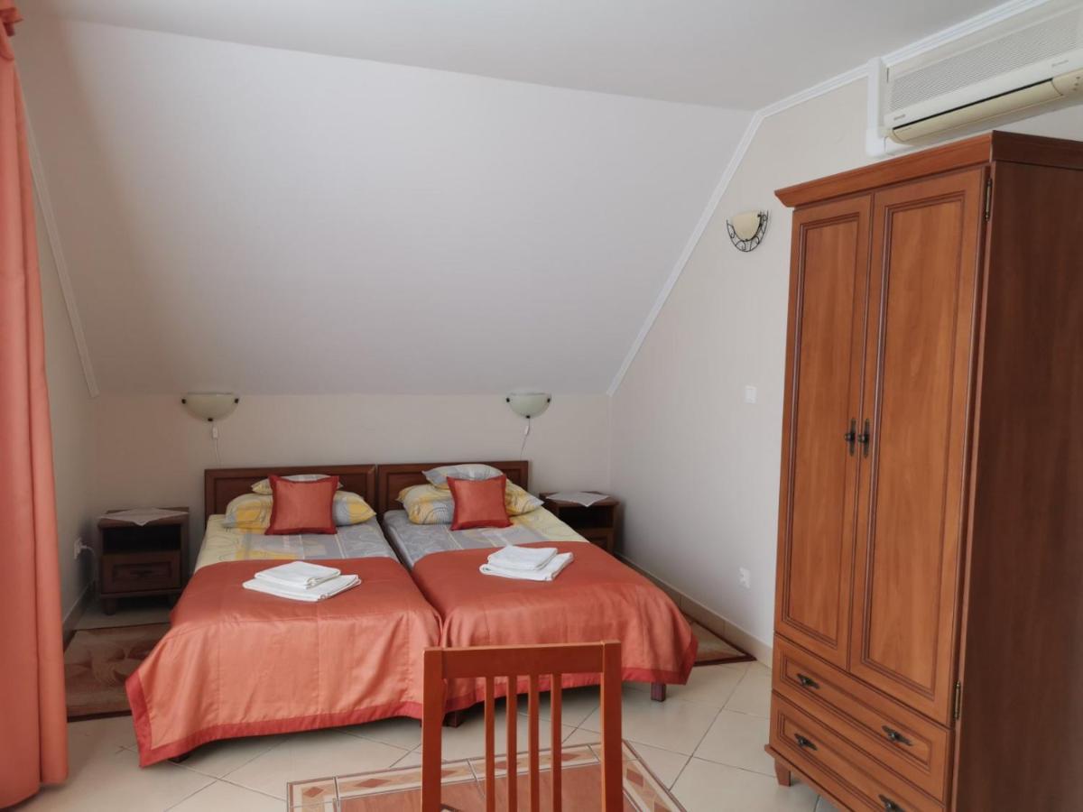 Harmonia Panzio Hotel Sárospatak Eksteriør billede